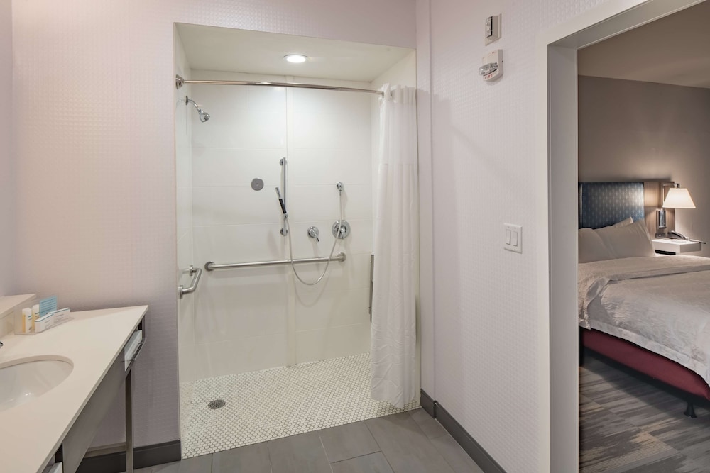 Hampton Inn & Suites Dallas Plano Central - photo 20