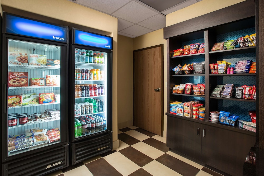 Hampton Inn Loveland - photo 25