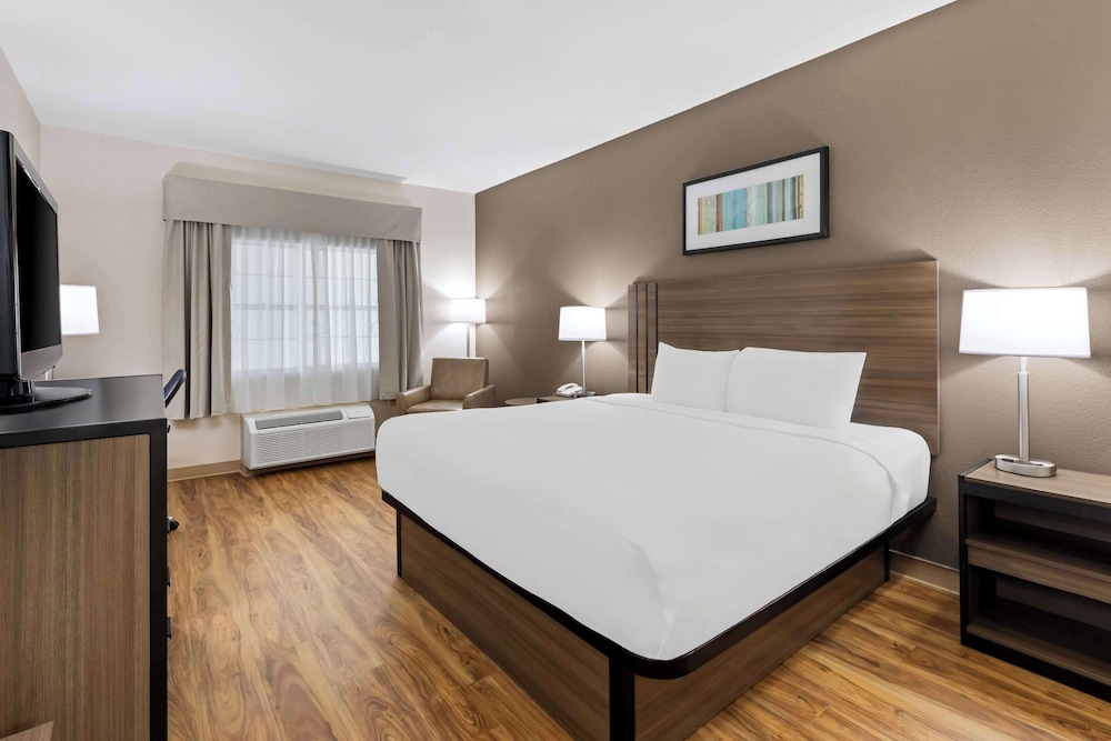 Quality Inn Fayetteville near Historic Downtown Square - photo 9