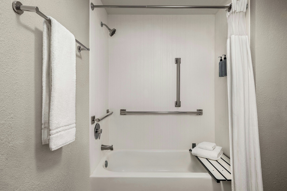 Courtyard by Marriott Atlanta Northlake - photo 16