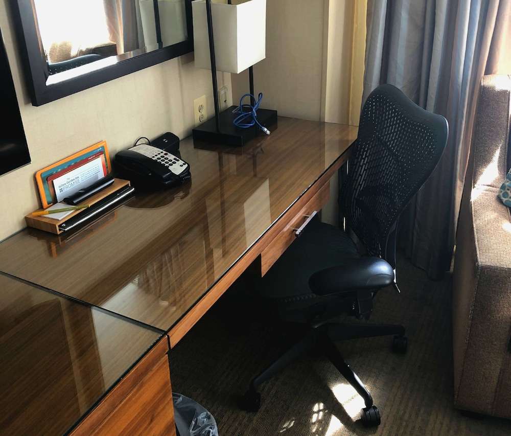 Hilton Garden Inn Baltimore Inner Harbor - photo 12