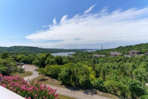 White Pine 1204 — 4-Star Luxury Hotel in Branson, United States