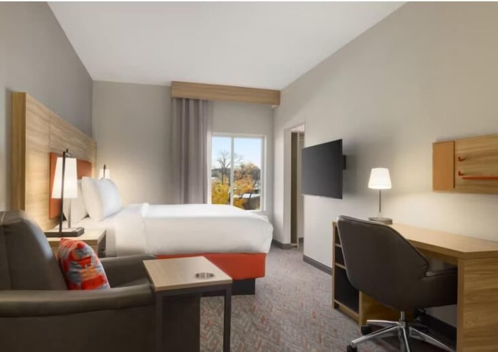 Candlewood Suites Pittston by IHG - photo 9