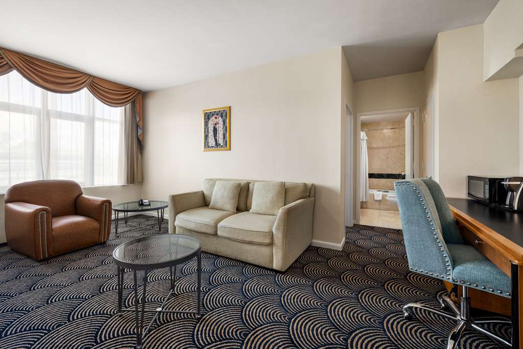 Inn at Great Neck - photo 21