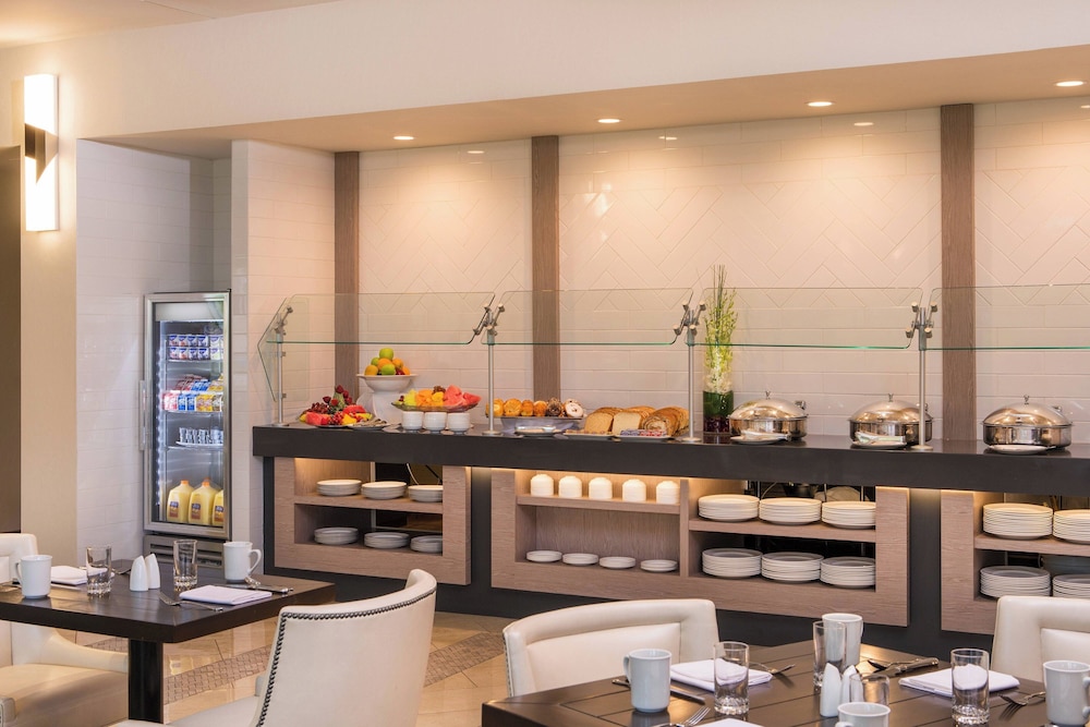 Sheraton Suites Chicago Elk Grove - photo 17