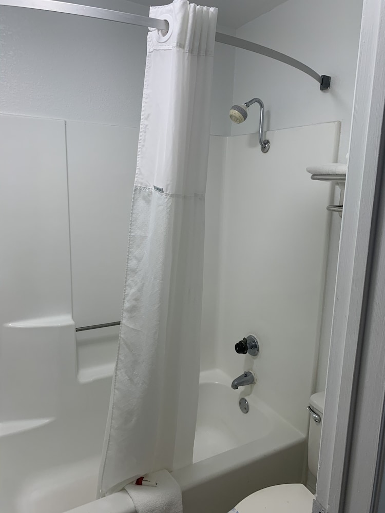 Travelodge by Wyndham Killeen Fort Hood - photo 6