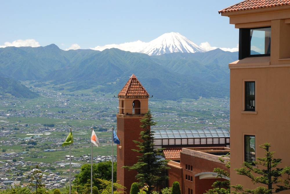 Fruit Park Fujiya Hotel in Yamanashi, Japan