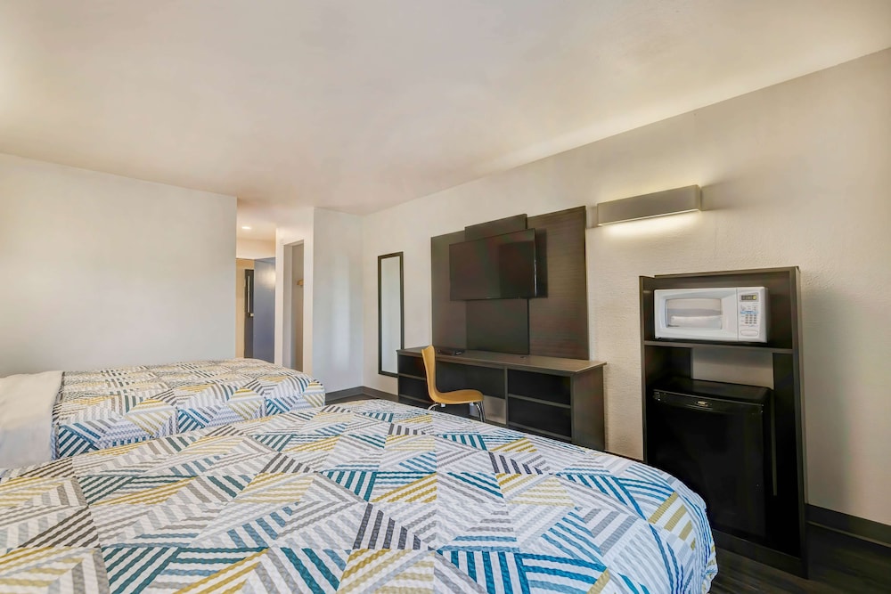 Motel 6 Mesquite TX Balch Springs - photo 16