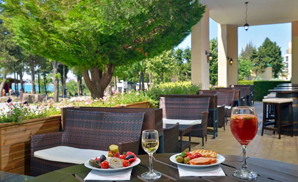 מזון ומשקאות