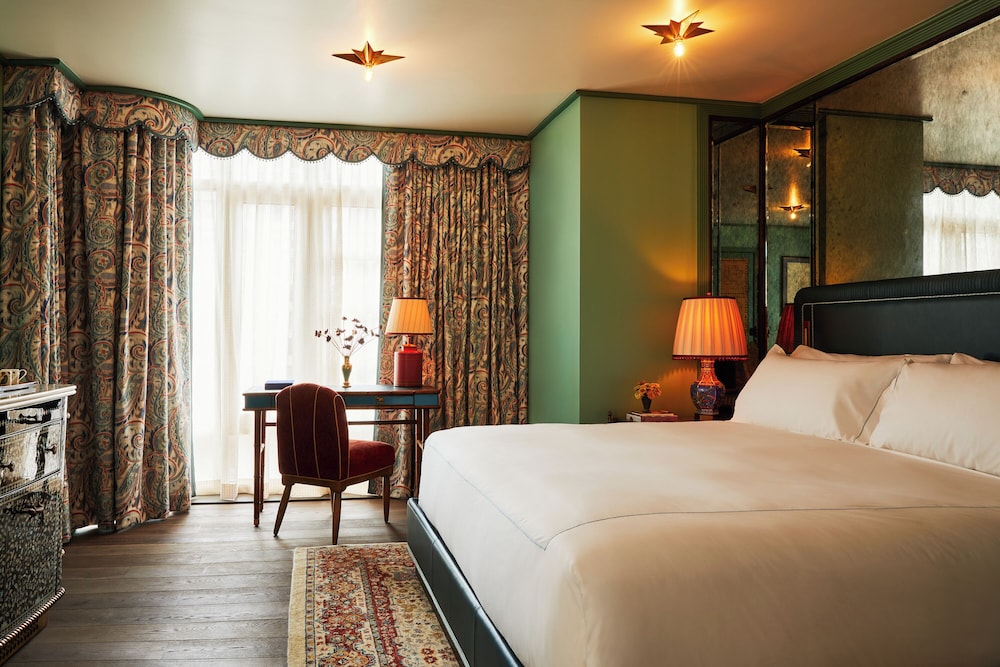 The Fifth Avenue Hotel - photo 24
