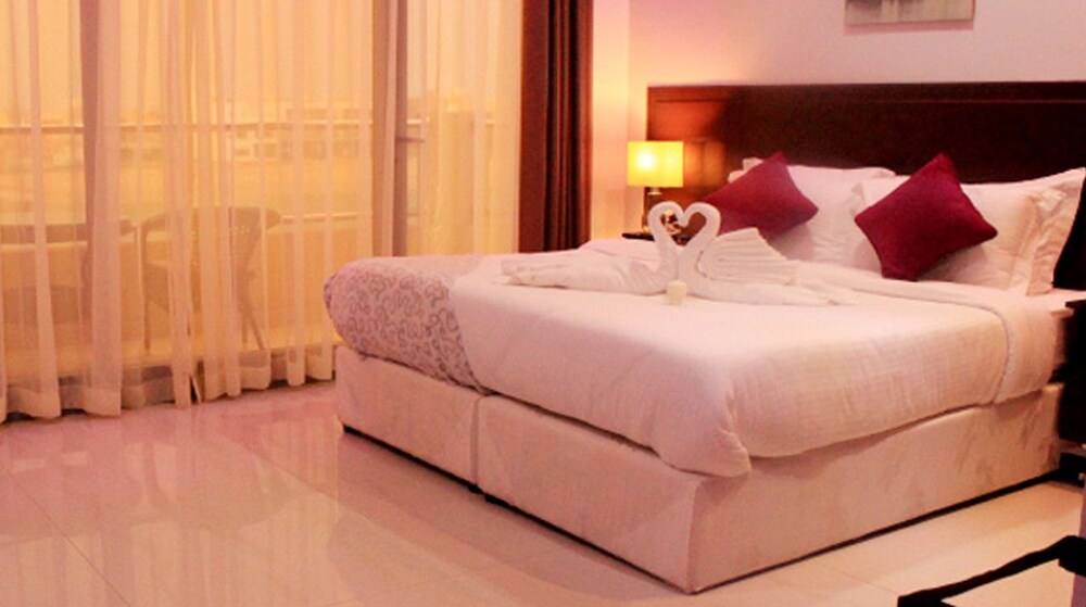 Royal Chalet — Al Ahmadi — photo 3