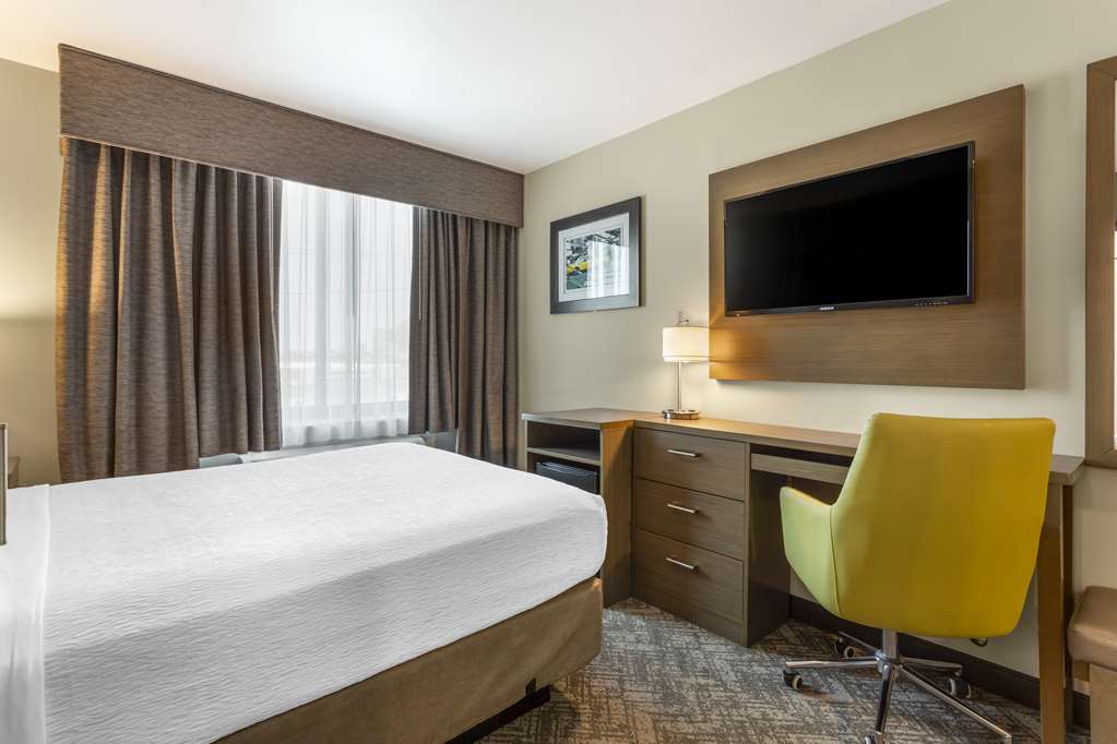 Best Western Brooklyn Coney Island Inn - photo 19