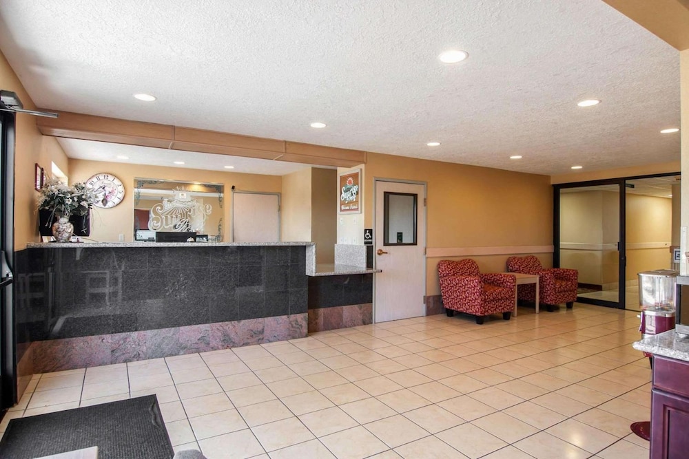 Bridgeway Inn & Suites Sublimity - photo 8
