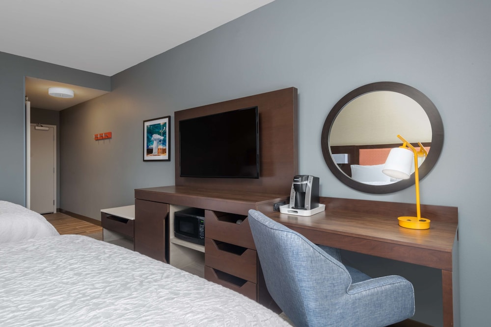 Hampton Inn & Suites Cody - photo 6