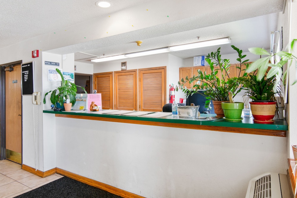 Oyo Hotel Portage I 94 - photo 25