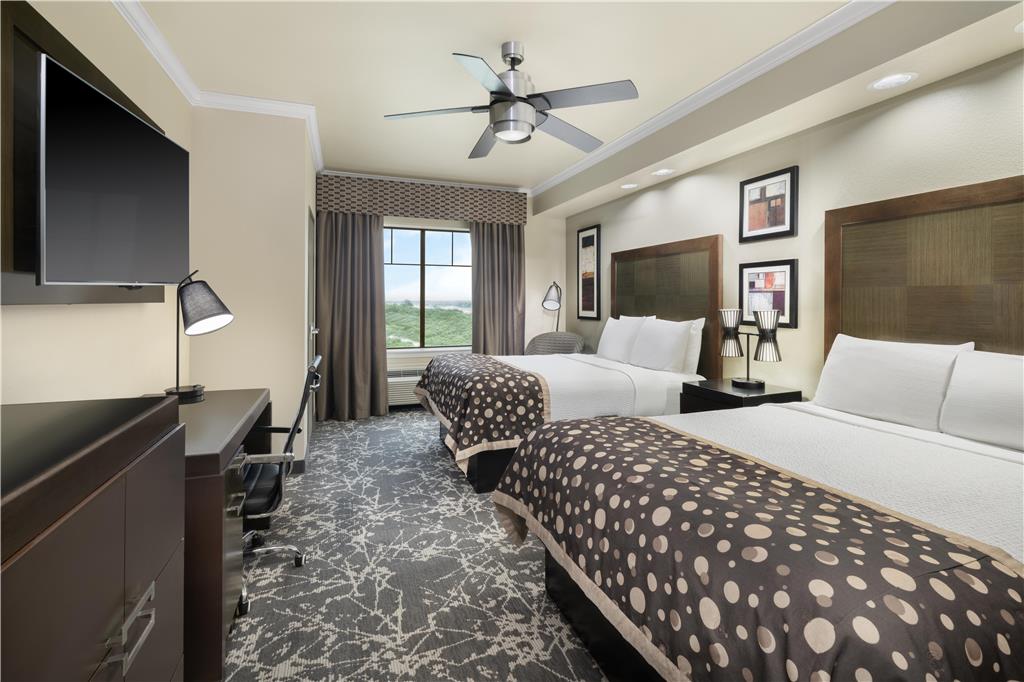 Best Western Premier Crown Chase Inn & Suites - photo 2