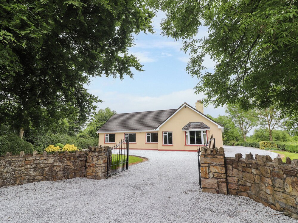 Fort Lodge — 4-Star Luxury Hotel in Luimneach, Republic of Ireland