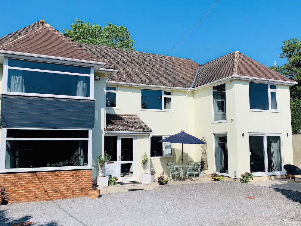 Brooklands — 4-Star Luxury Hotel in Lyme Regis, United Kingdom