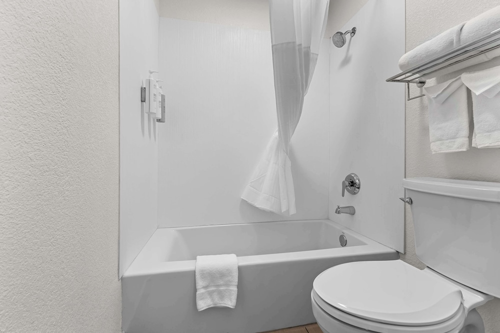 Spark by Hilton Glendale Phoenix North - photo 37