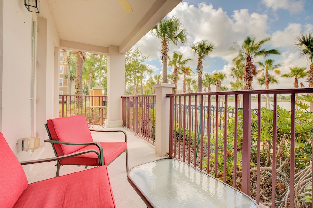 Lakefront Luxury - featured photo