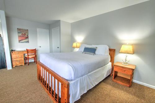 East Shore Lodging - photo 16