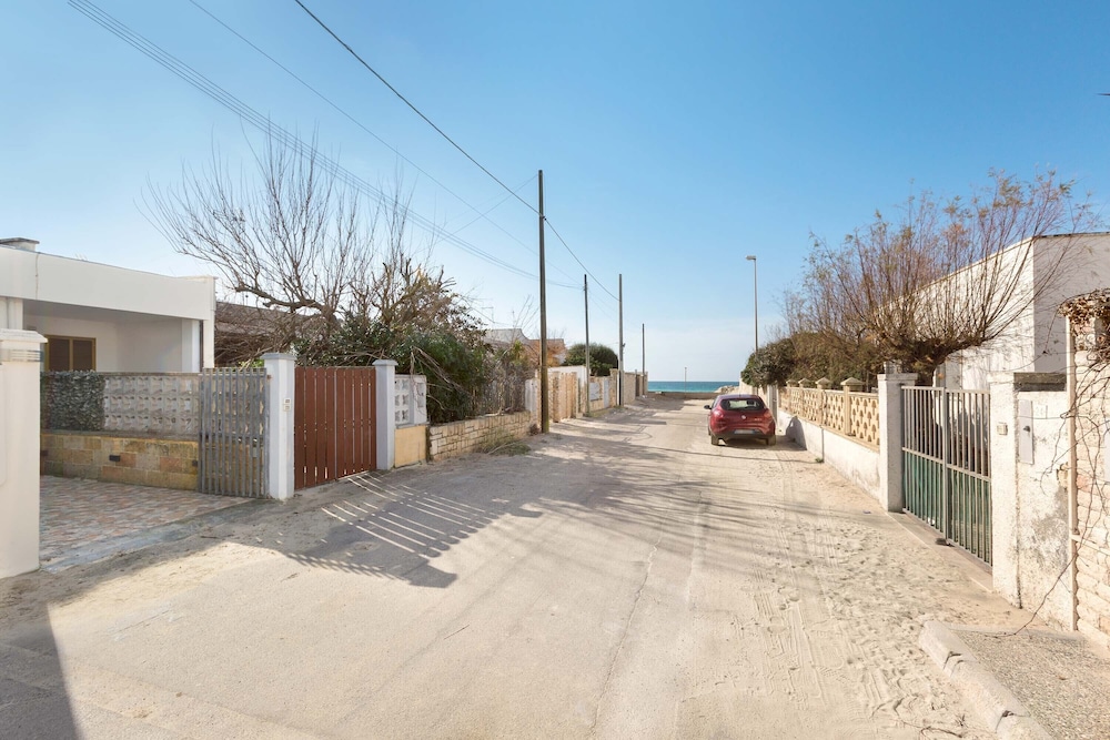 Villetta Solaire a 40 mt dalla spiaggia by BarbarHouse in Porto Cesareo, Italy