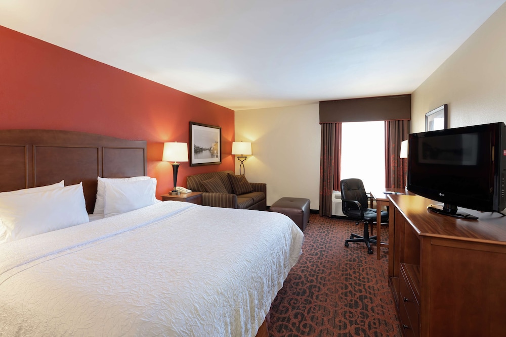 Hampton Inn Houma - photo 16