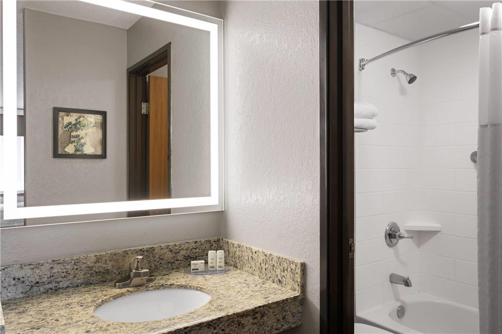 AmericInn by Wyndham Alexandria - photo 23