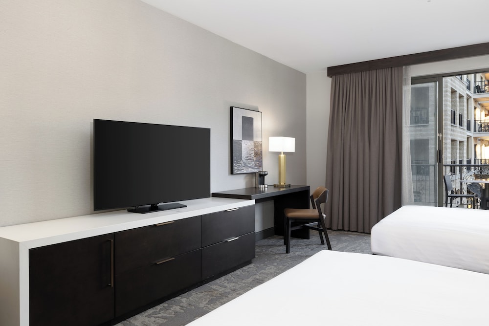 Hilton Promenade at Branson Landing - photo 34