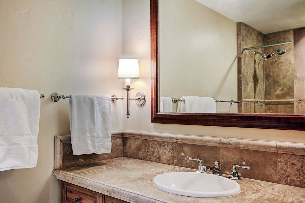 The Arrabelle A RockResort by Vail Resorts - photo 163