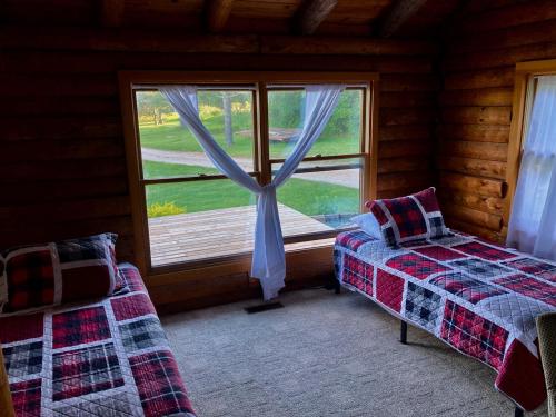 Garden Grove Retreat & Lodging near Pictured Rocks Fayette Trails - photo 8