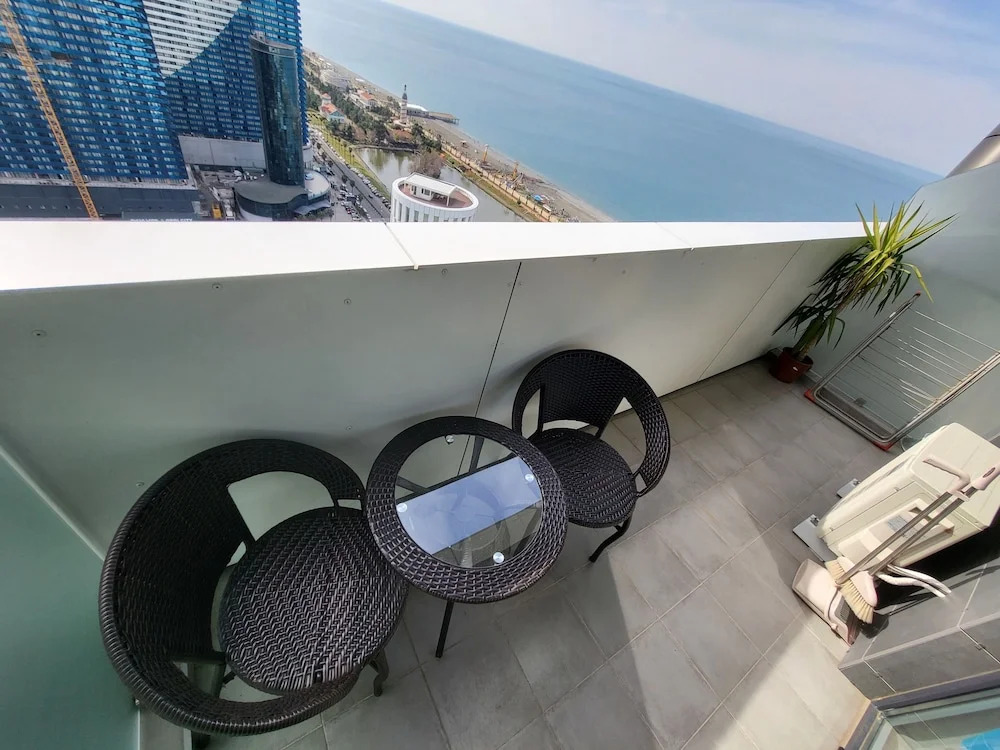 Alliance palace sea view