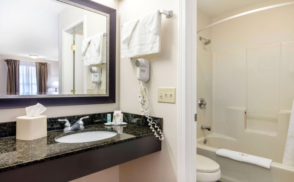 Quality Inn Arab Hwy 231 - photo 5