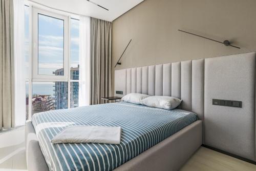 Luxury Waterfront 3 bedrooms Apartment — 4-Star Luxury Hotel in Odessa, Ukraine