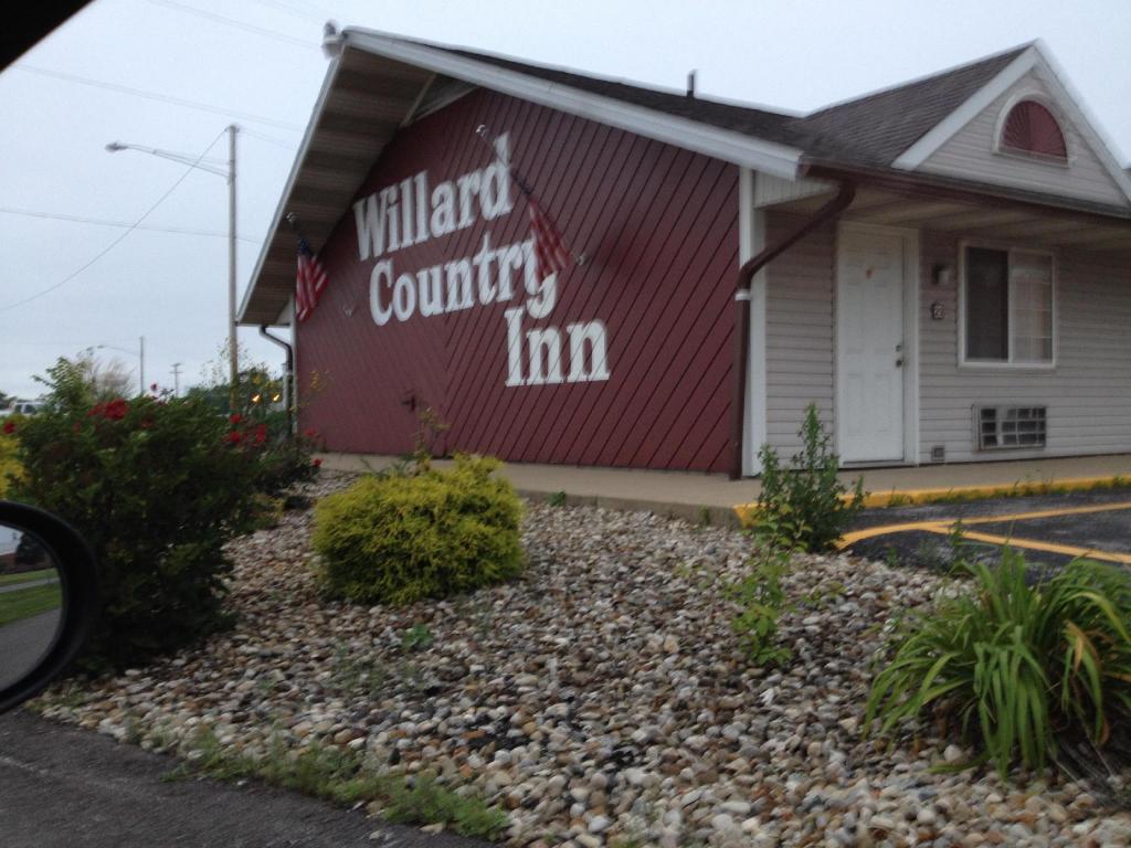 Country Hearth Inn & Suites Willard — hotel in Willard
