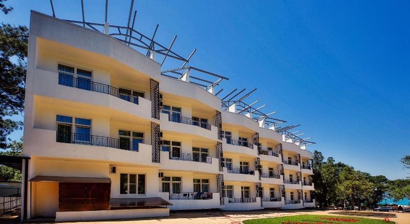 Sanatoriy Zhemchuzhina Morya — hotel in Kabardinka