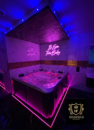 Highfield Private Spa Apartment — 4-Star Luxury Hotel in Bradford, United Kingdom