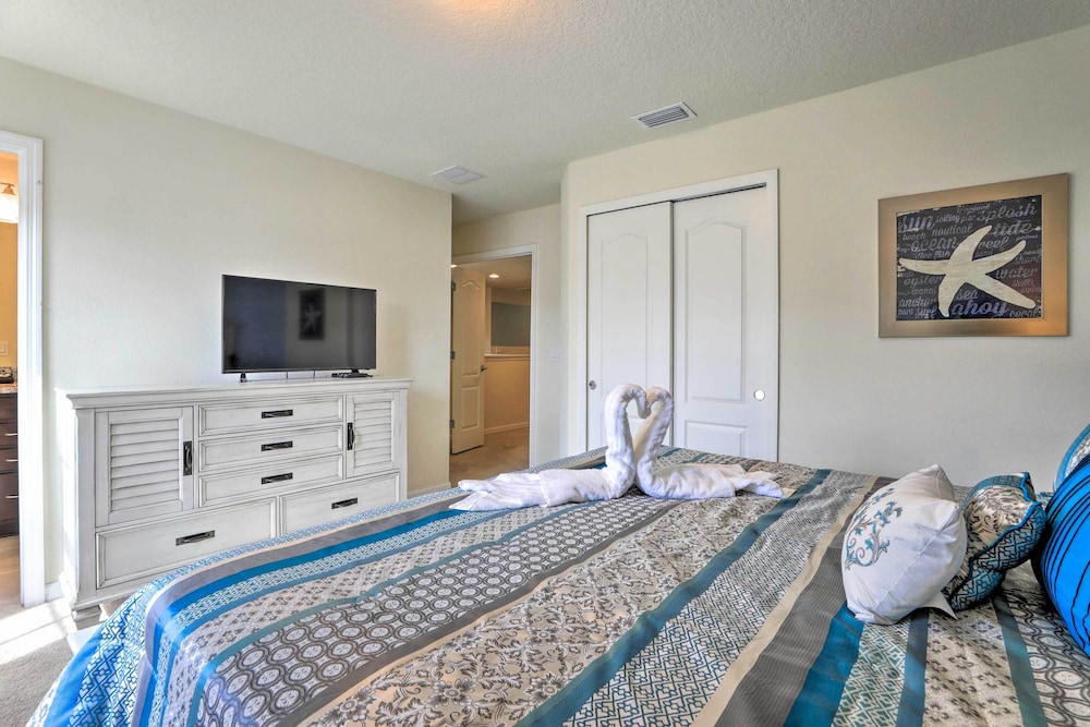 New Upscale 8BR Kissimmee Retreat with Private Pool Spa & Resort Amenities 7 Mi to Disney - photo 32
