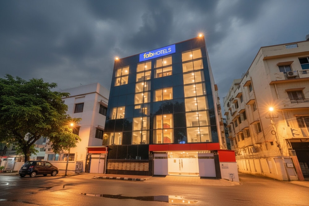 Fabhotel Saltlake Palace — Barasat