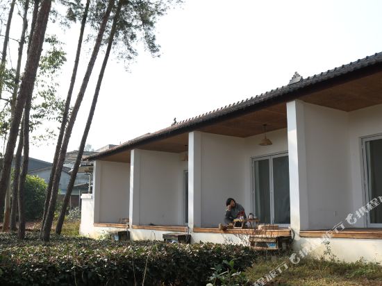 Nameless Yard In Moon Village — Puyang