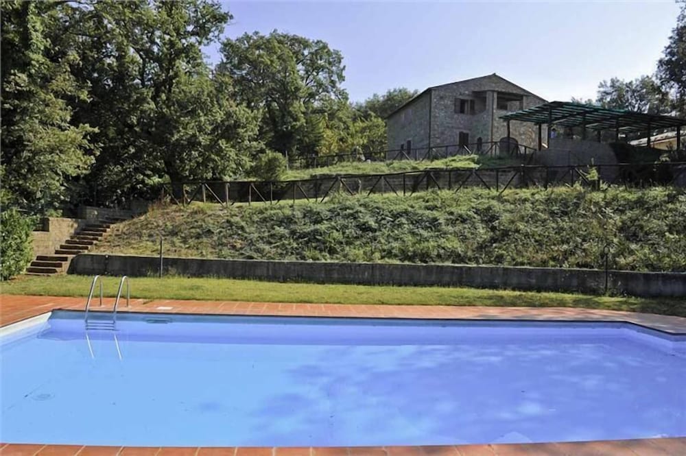 Agriturismo Le Querce — 4-Star Luxury Hotel in Acquapendente, Italy