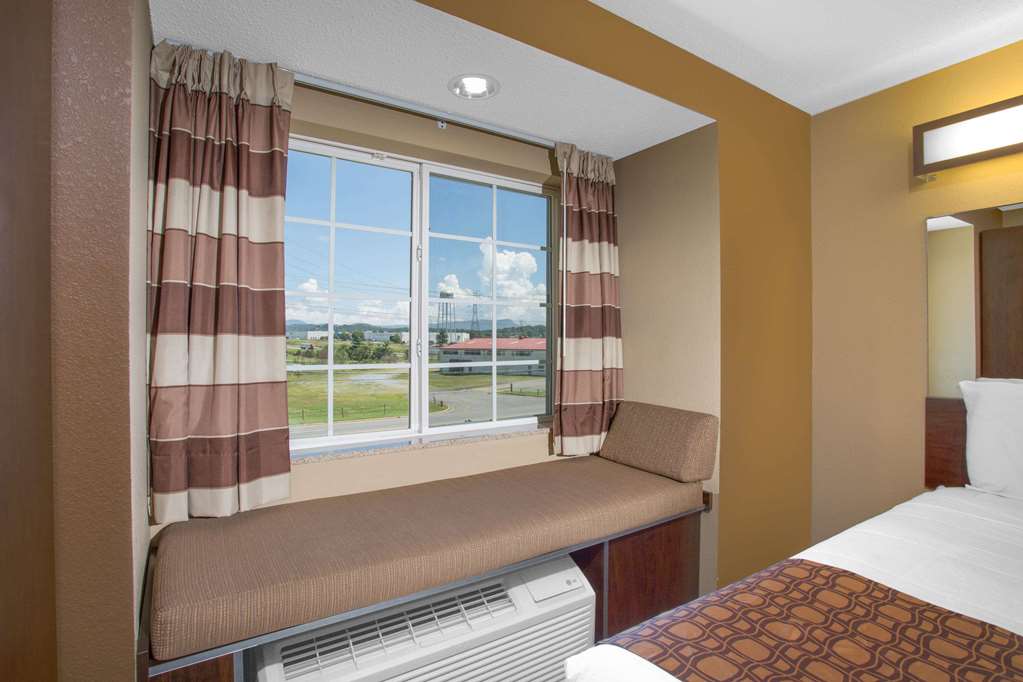 Microtel Inn & Suites by Wyndham Harrisonburg - photo 15