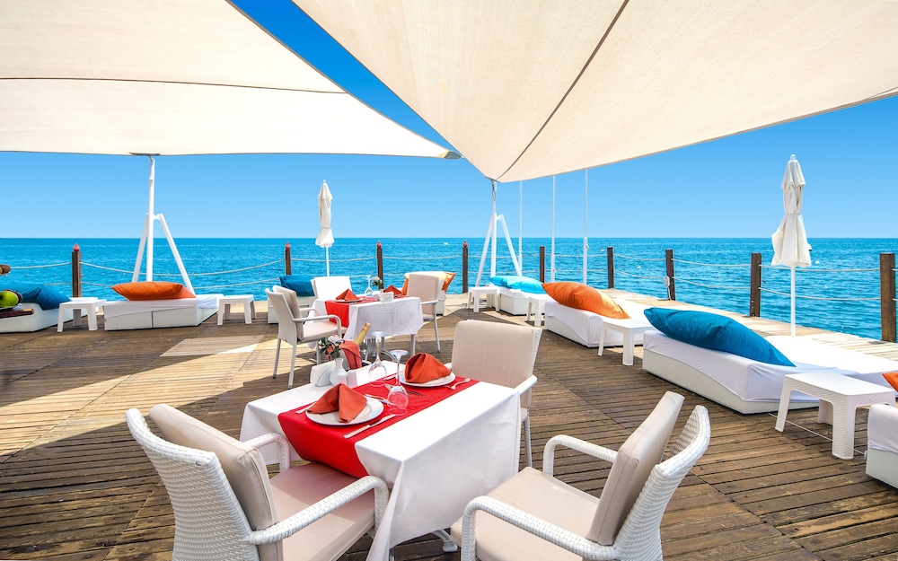 Onkel Resort Hotel All Inclusive — 4-Star Luxury Hotel in Kemer, Turkey