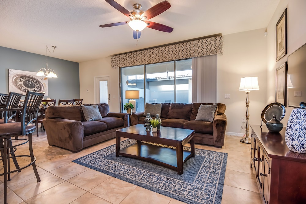 Townhome W private Pool & Free On site Water Park - photo 19