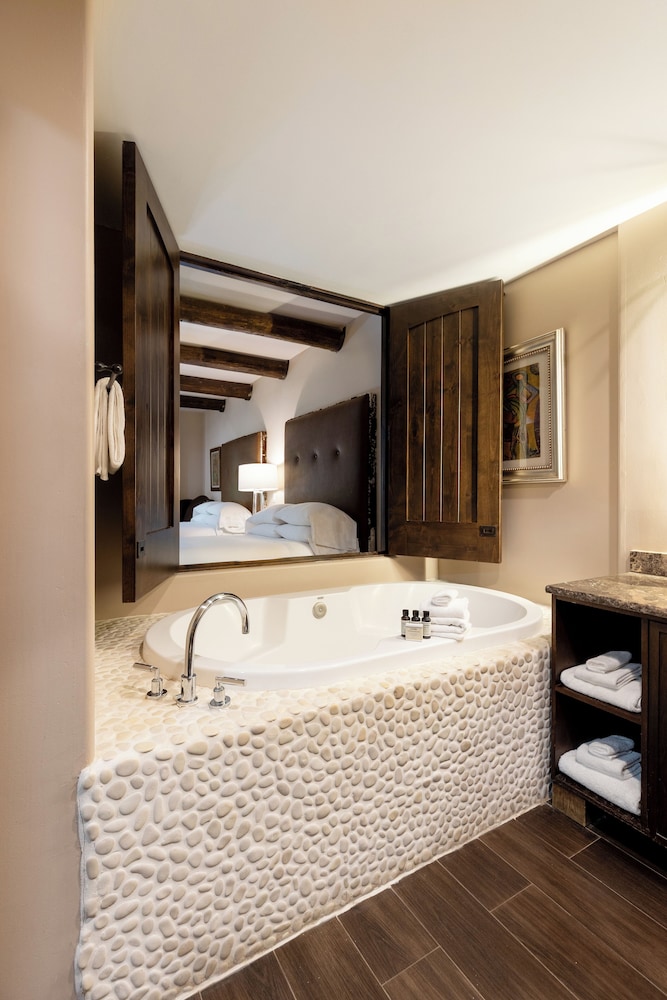 El Monte Sagrado Living Resort & Spa - photo 32