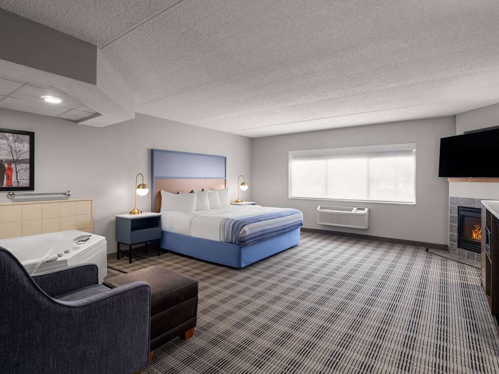 AmericInn by Wyndham Shakopee Near Canterbury Park - photo 34