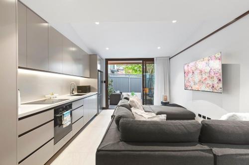 The Victorian Stone Terrace - last minute hotel in Sydney