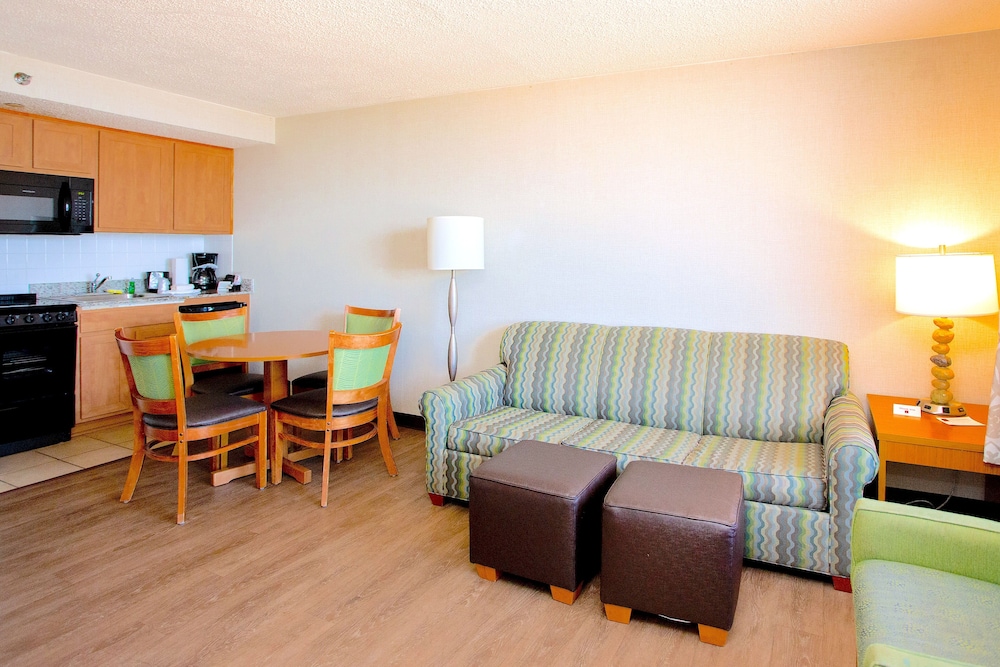 The Barclay Towers Resort Hotel - photo 14