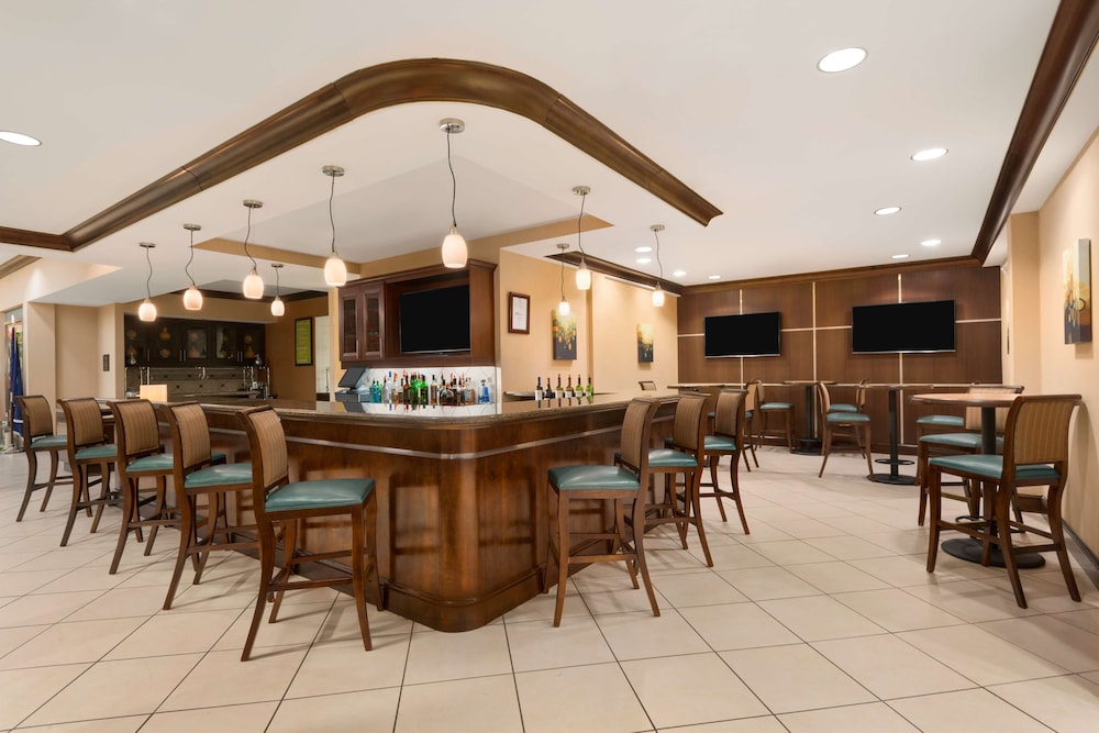 Hilton Garden Inn Dulles North - photo 31