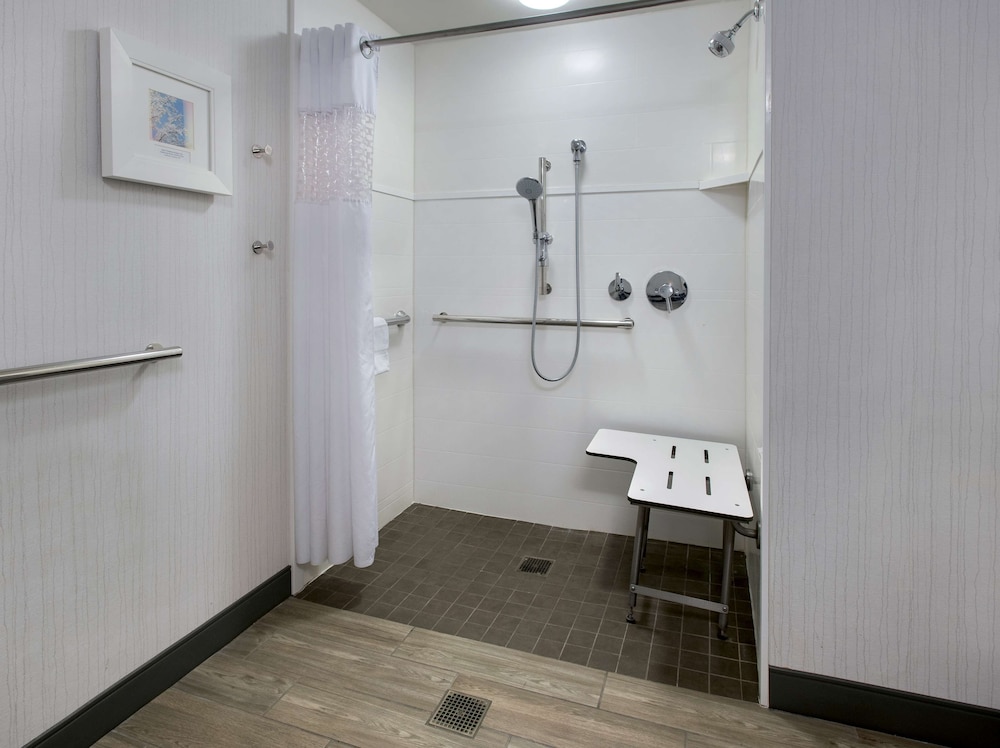Hampton Inn by Hilton Middletown - photo 20